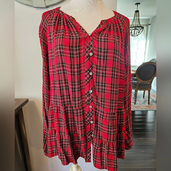 J. Jill Size Medium Red Plaid Holiday V-neck Button Front Blouse Ruffle Hem Rayo - Picture 1 of 9
